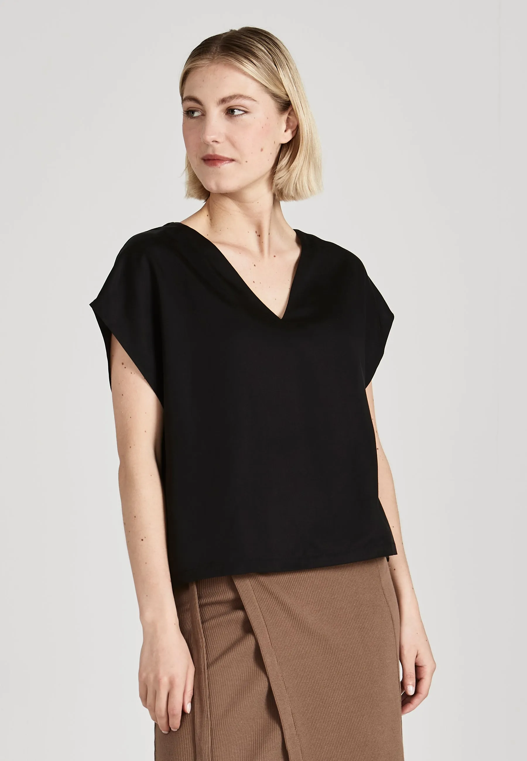 Blusenshirt RUBY aus TENCEL Lyocell - Black (Tencel)