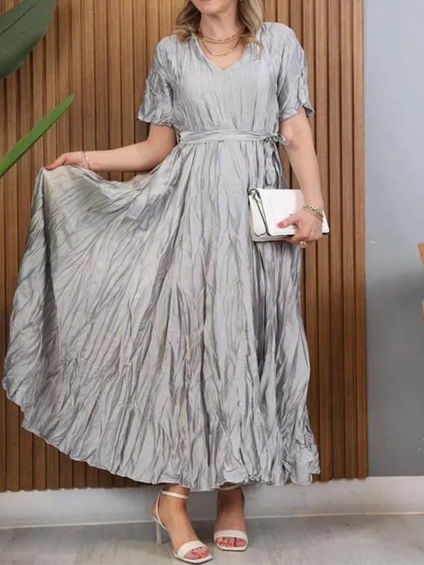 Elegantes V-Ausschnitt plissiertes Kleid