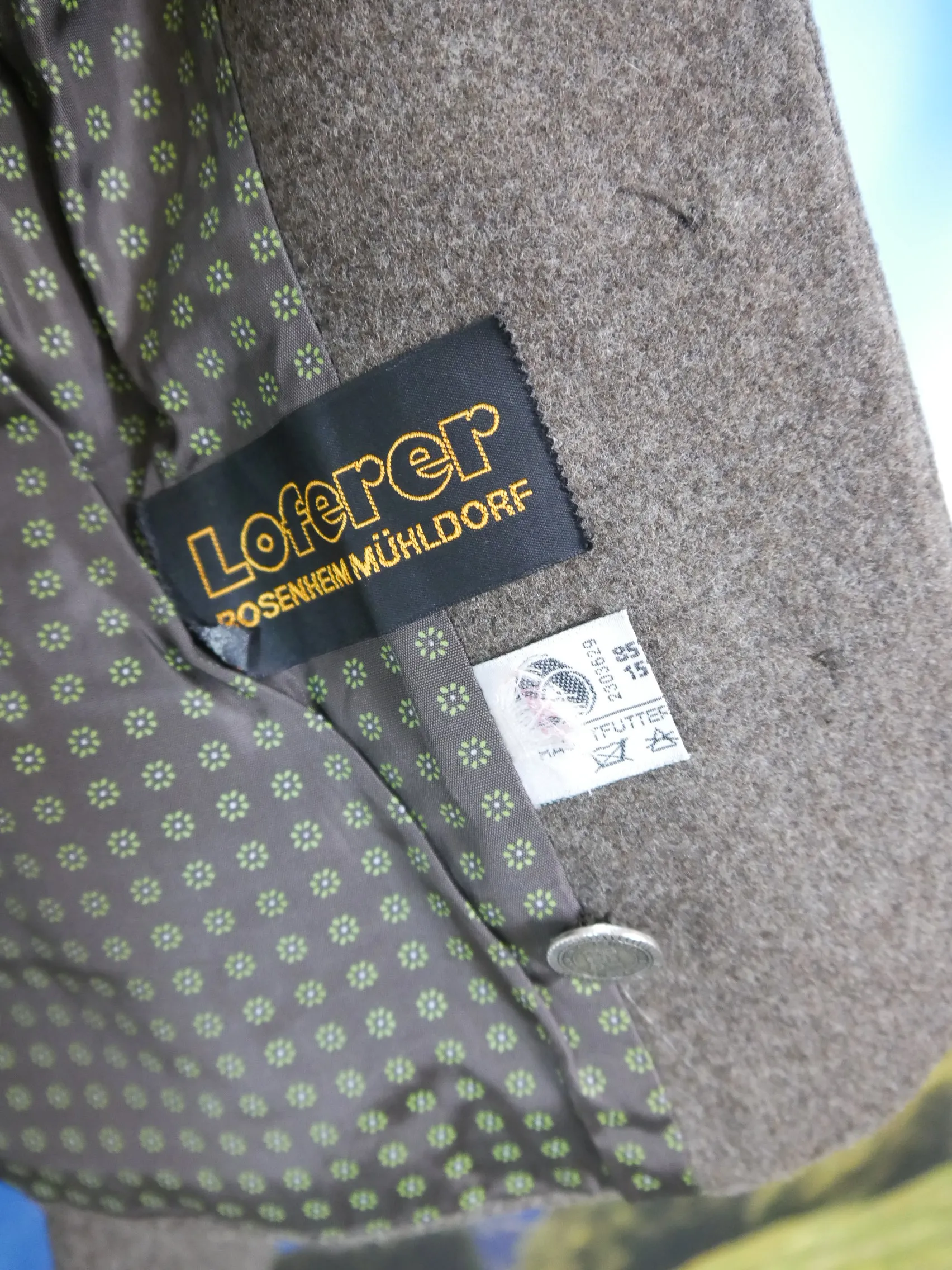 Julius Lang neuwertig braun Loden mit Stickerei fesche Trachtenjacke Jacke Gr.38