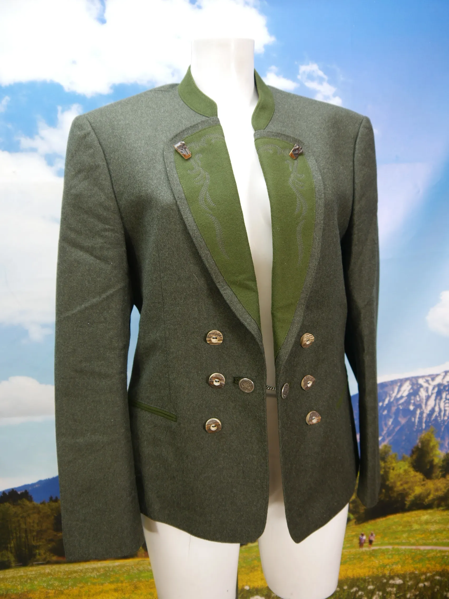 Lodenfrey neuwertig grün mit Hirschhornknöpfe Trachtenjacke Jacke Gr.25/50