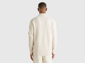Rollkragenpulli mit Tasche