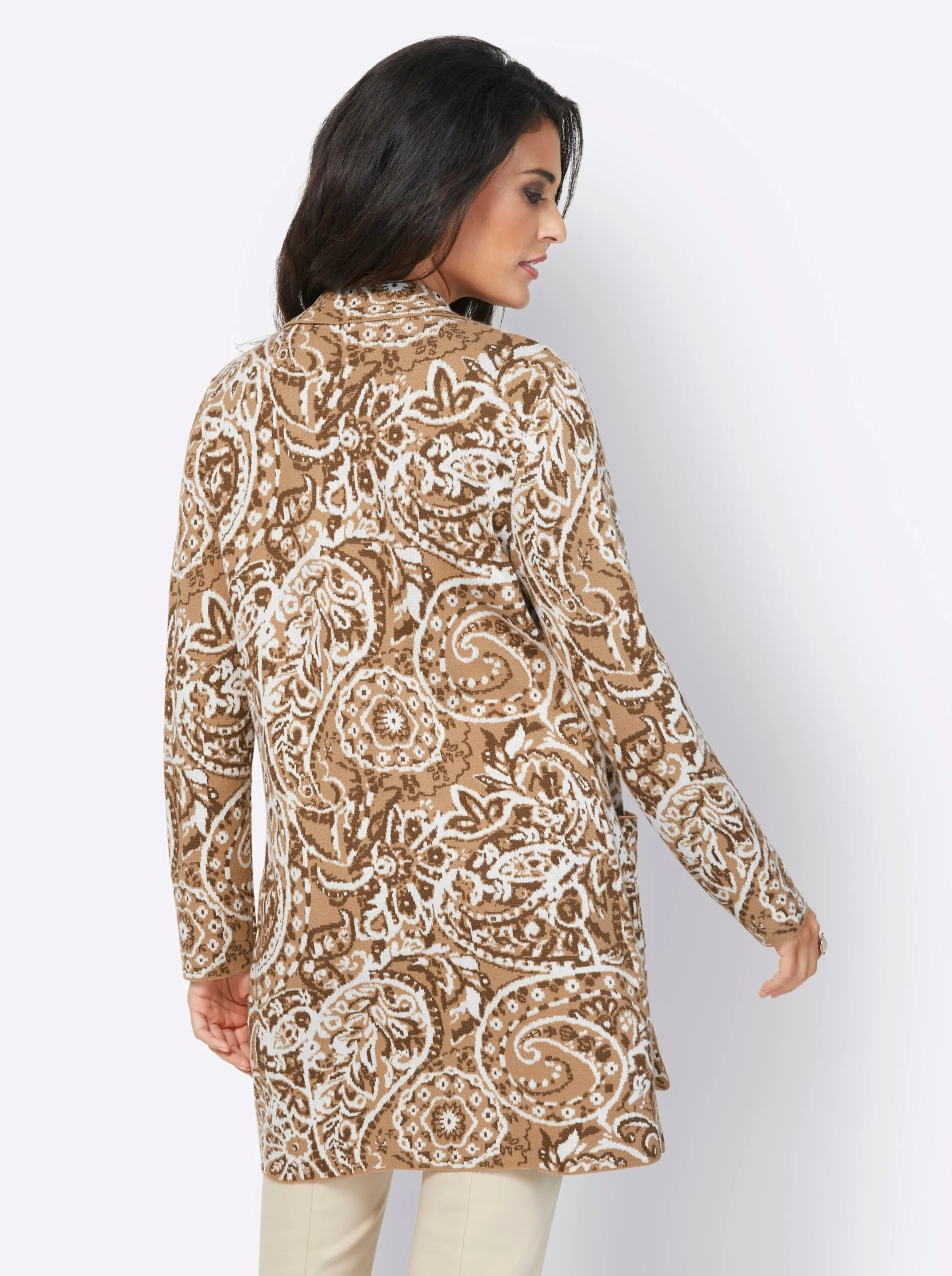 Strickjacke in ecru-camel-gemustert
